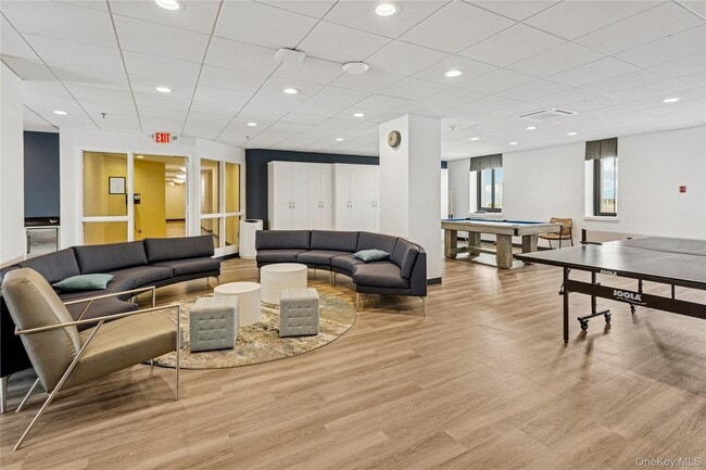 Photo - 100 W Broadway Unit 1D