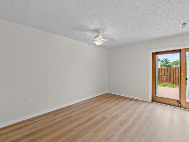 Photo - 2178 Mager Dr