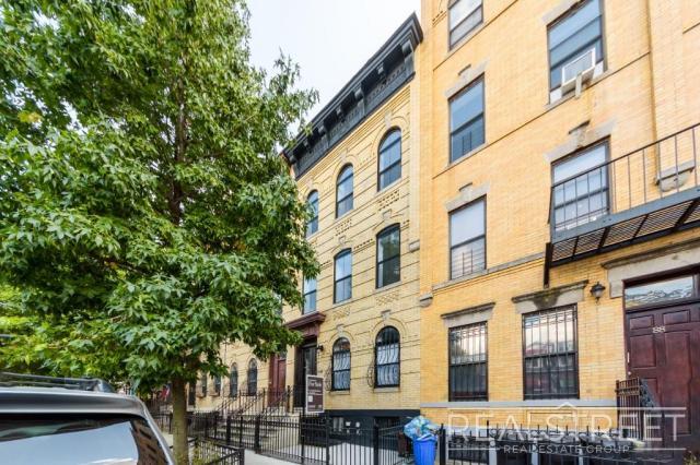 3 bedroom in Brooklyn NY 11233 - 3 bedroom in Brooklyn NY 11233 Casa Adosada