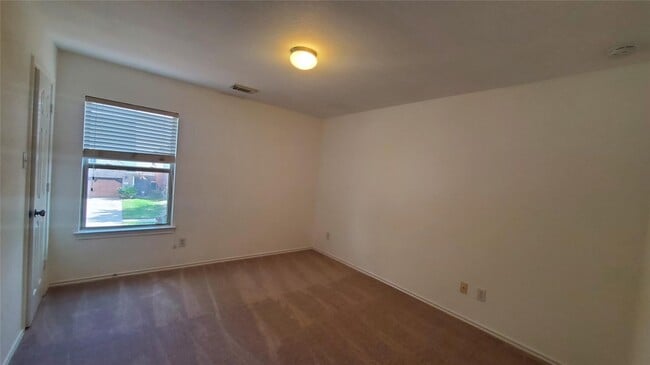 Photo - 2814 Silver Point Ln