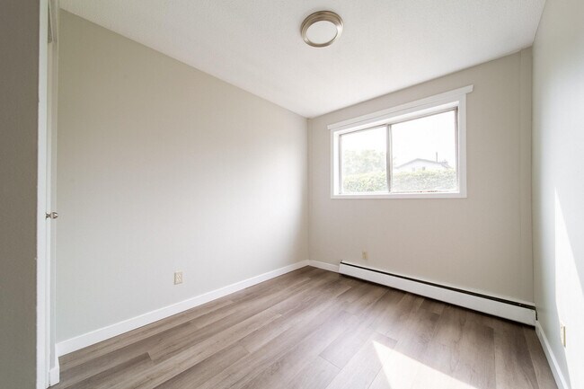 Photo - River Heights West