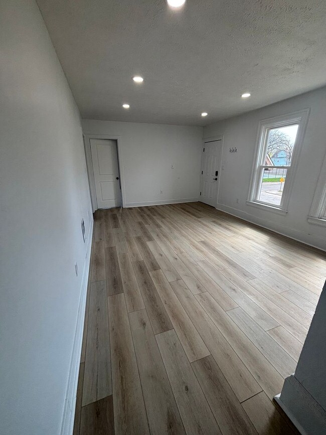 Photo - 1640 E 85th St Unit 2