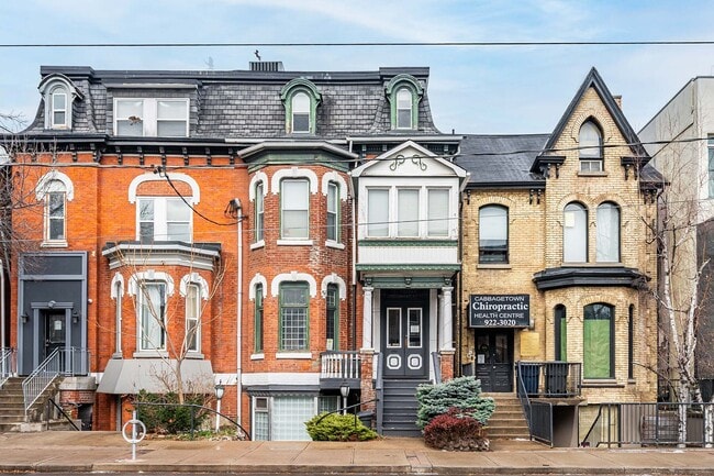 Photo - 212 Carlton St.