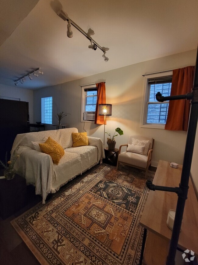 Building Photo - 4335 S Saint Lawrence Ave Unit 1 Rental