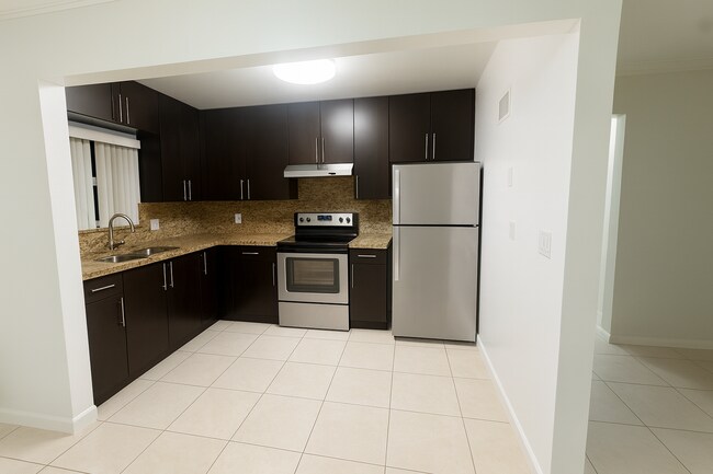 314 S Luna Ct