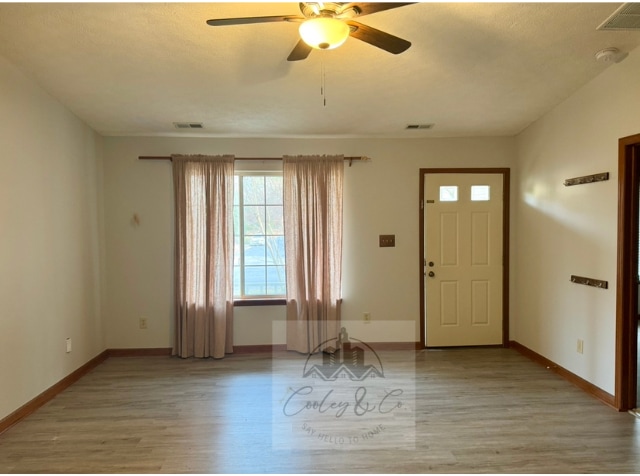 Photo - 2417 Sierra Dr