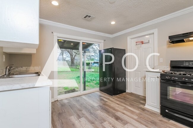 Photo - 1252 N Braden Ave
