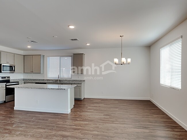 Photo - 4206 S 105th Dr