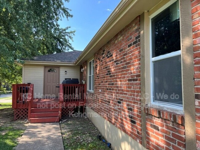 Photo - 418 N Jennings Rd