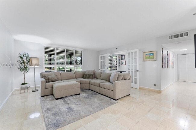 Building Photo - 7225 Promenade Dr Unit 102