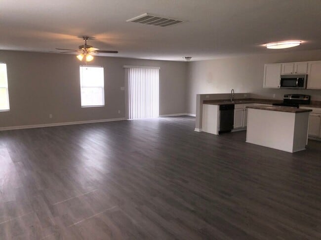 Photo - 28015 Chasebrook Dr