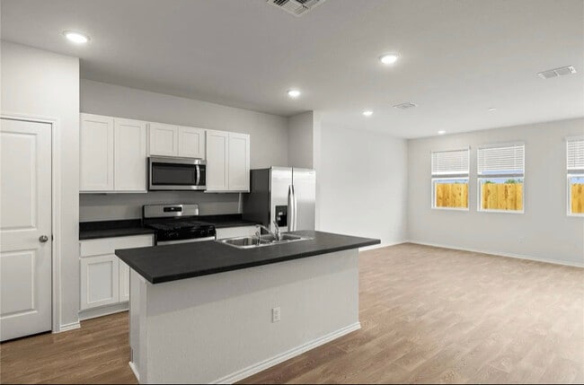 Photo - 116 Kendall Ln