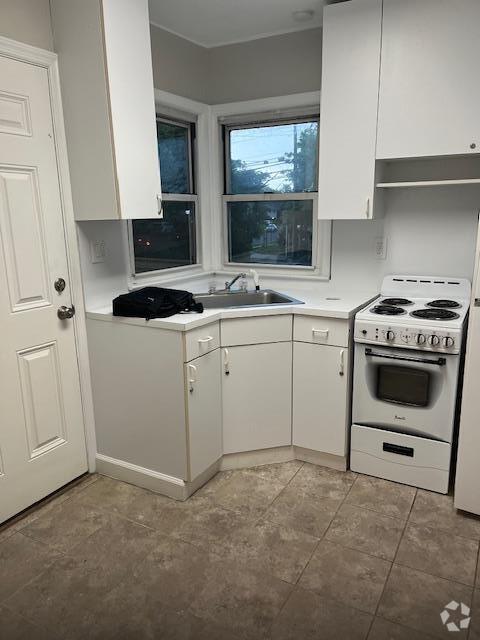 Building Photo - 161 W Orchard St Rental