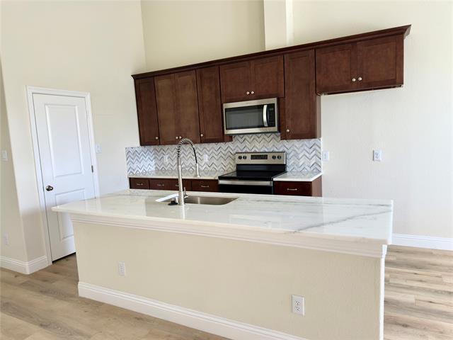 Photo - 1640 Seth Way