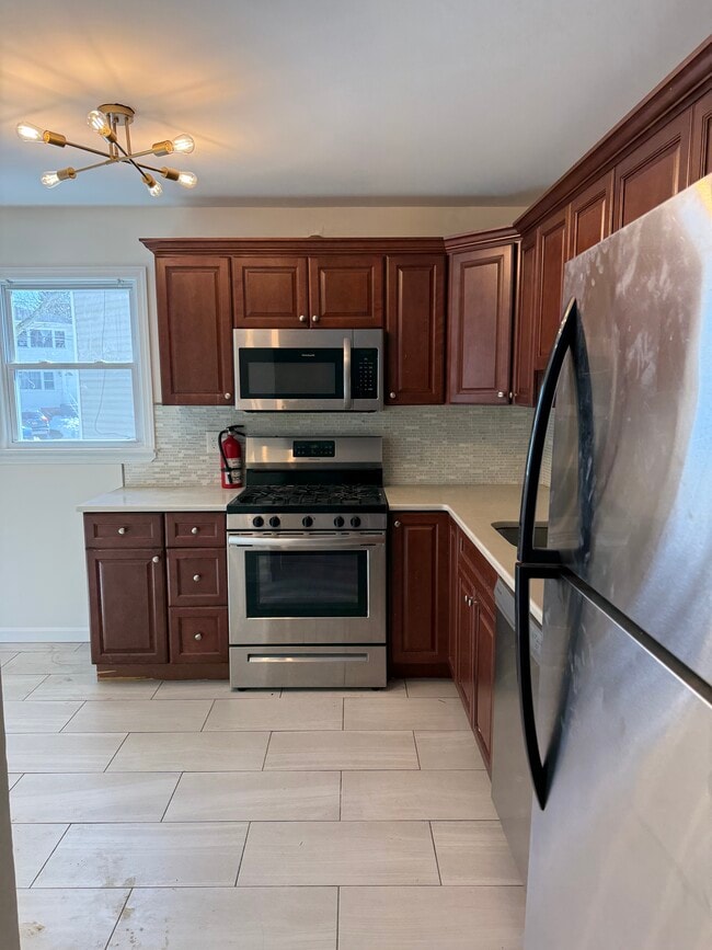 Kitchen - 18 Cooper Dr Unit 1