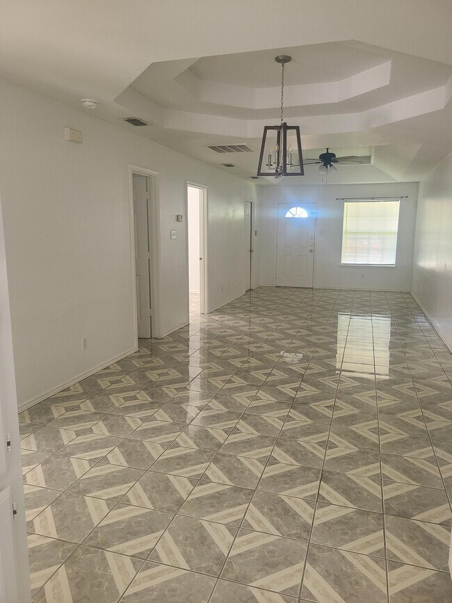 Photo - 1014 N Cross Ln Apartamentos Unidad B