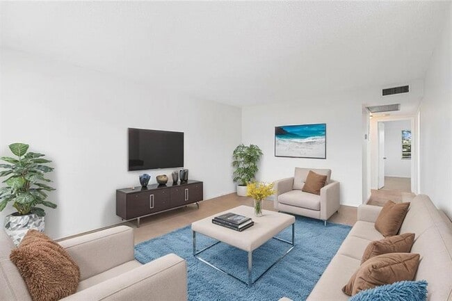 Building Photo - 410 Fanshaw J Unit 410 Rental