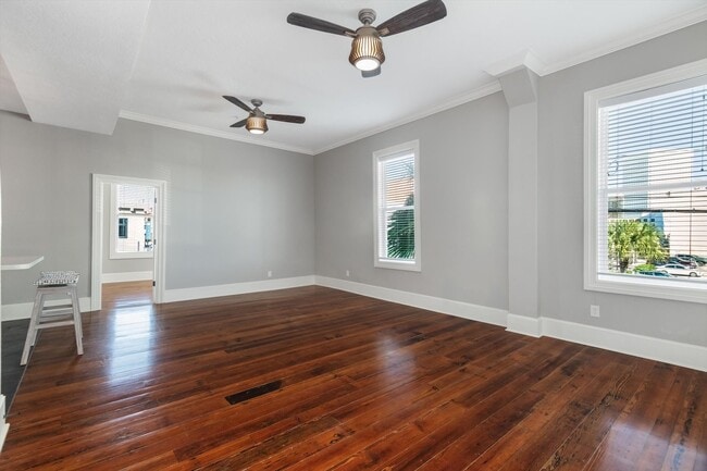 Photo - 405 24th St Unidad 202