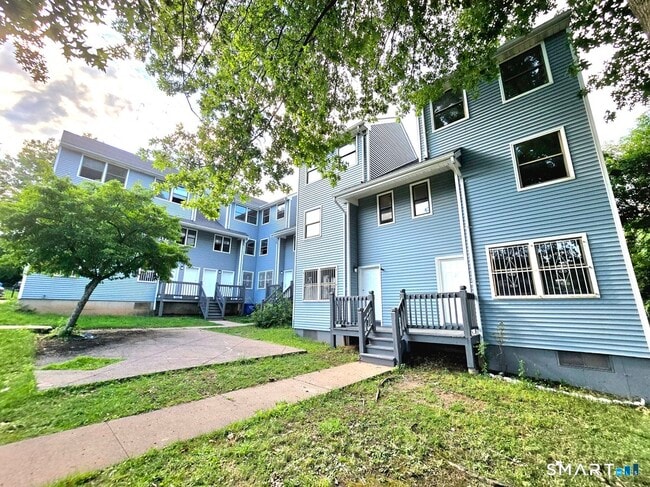 Building Photo - 274 Bellevue St
