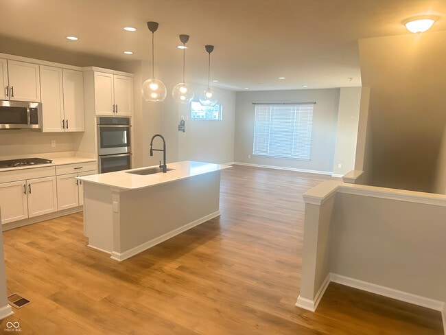 Photo - 2934 W New York St