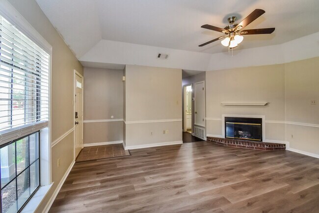 Photo - 3565 Foxfield Trail