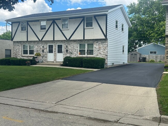Photo - 4581 N 126th St