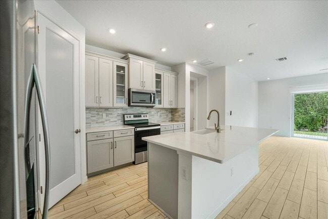 Photo - 6818 Pointe of Woods Dr