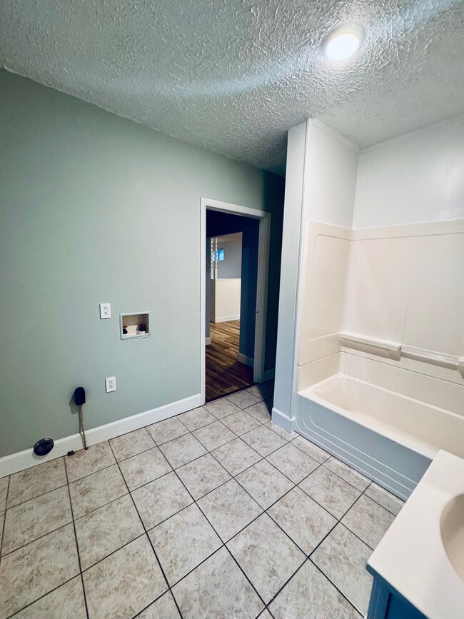 2901 Reed St Unit 2901 reed