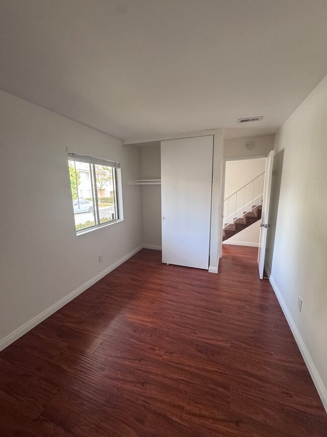 Photo - 4 bed townhouse central Clairemont