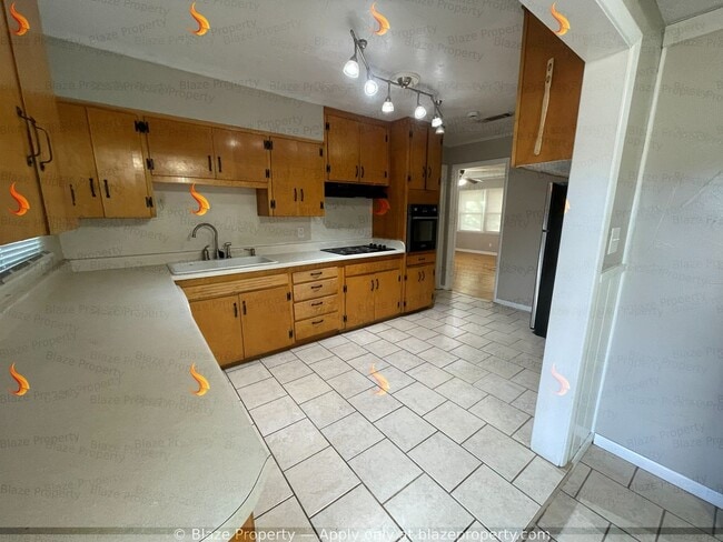 Photo - Spacious & Unique! 3 Bed, 1 Bath Home with Bonus Space for Rent