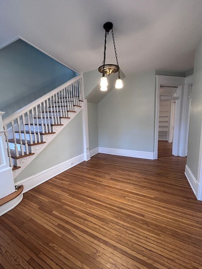 Photo - 1416 Campbell Ave SW