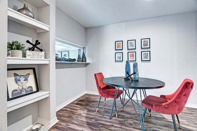Photo - Relax, Play & Grill—All at Home! Unidad FAAC