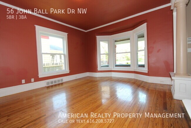 Photo - 56 John Ball Park Dr NW