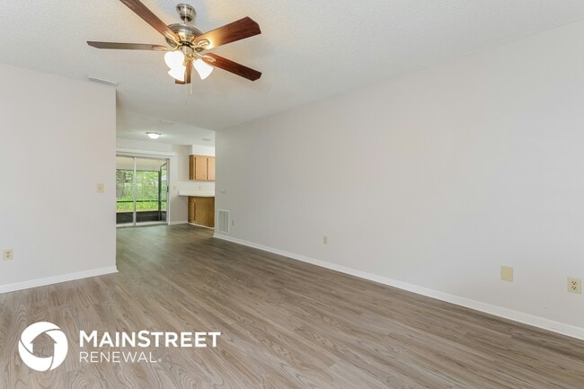 Photo - 611 E Tall Pine Terrace