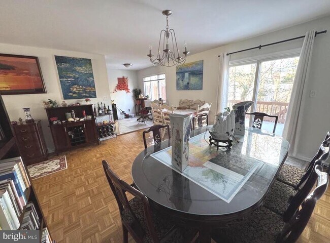 5 Hanover Ct