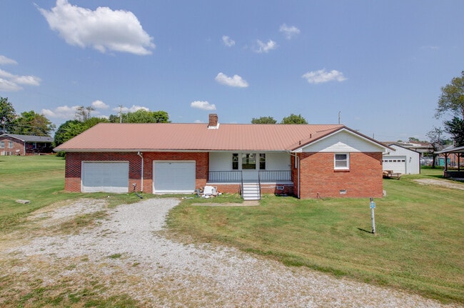 Building Photo - 104 W McReynolds Dr Rental