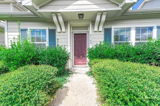Photo - 6162 Settlers Lake Cir E