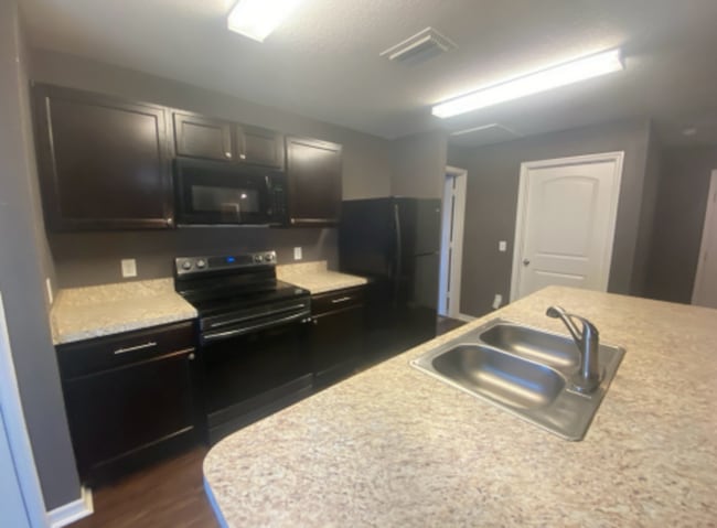 Photo - 26463 Mott Ave