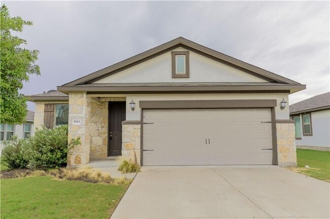 Lovely and Cozy 3/BR and 2/BA Home in Roun... - Lovely and Cozy 3/BR and 2/BA Home in Roun...