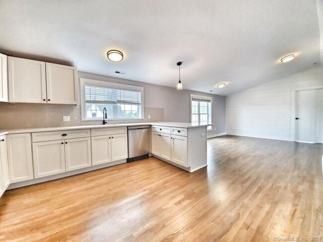 Photo - 5 Isaacs St Unit 3A