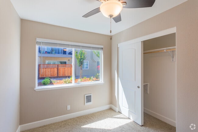 2BR 1.5BA -650 SF