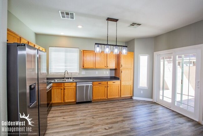 Photo - Bright and Modern 3Bdm 2Ba Home with Covered Patio in Centennial!