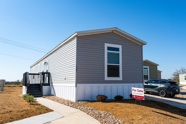 Building Photo - 133 Ponderosa Way