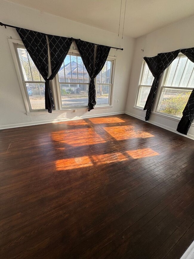 Photo - 1 B St NE Unidad 217 SW B St