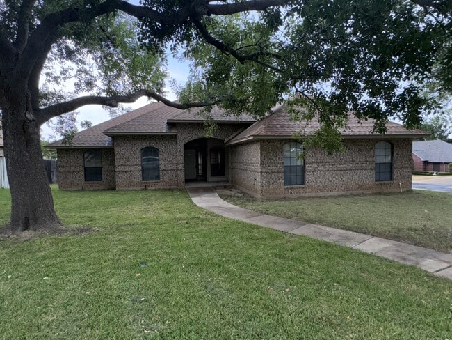 Photo - 1801 Thomas Ct House