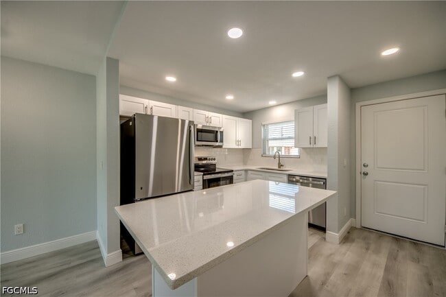 Photo - 16881 Davis Rd Unit 116