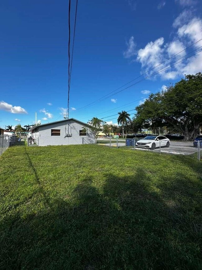 Photo - 802-804 NW 10th St Unit 804