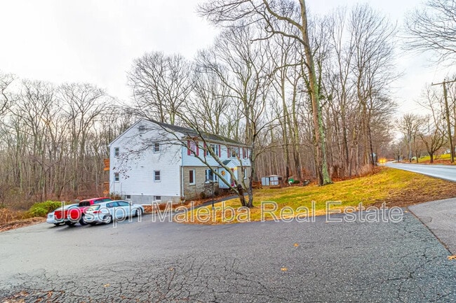 Photo - 405 Noank Ledyard Rd