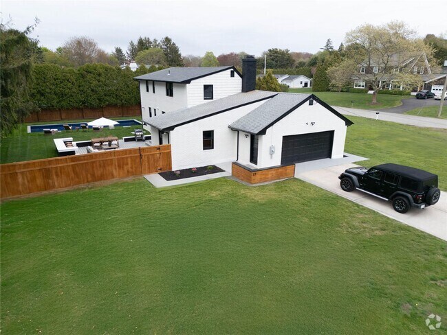 Building Photo - 17 Underhill Dr Rental