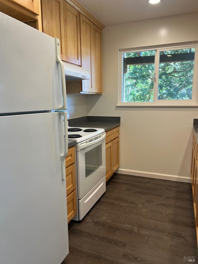 Photo - 802 Spring St